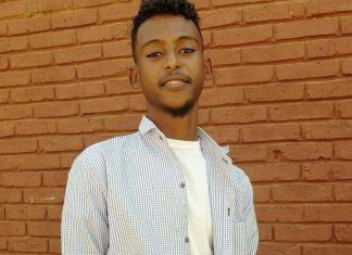 غضب في الشارع السوداني بعد مقتل طالب جامعي طعنا غضب في الشارع السوداني بعد مقتل طالب جامعي طعنا