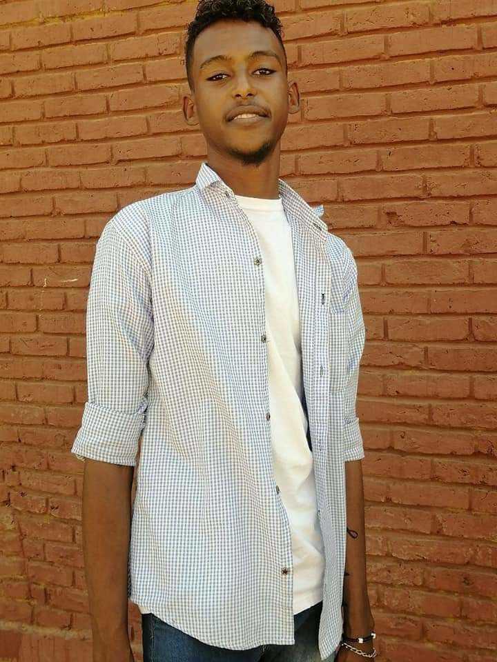غضب في الشارع السوداني بعد مقتل طالب جامعي طعنا غضب في الشارع السوداني بعد مقتل طالب جامعي طعنا