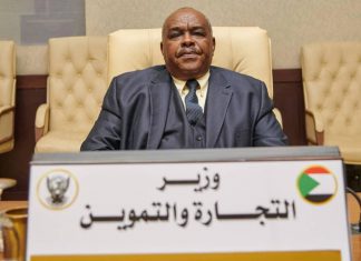 وزير التجارة يؤكد الاهتمام بتنمية وتطوير حزام الصمغ العربي وزير التجارة يؤكد الاهتمام بتنمية وتطوير حزام الصمغ العربي