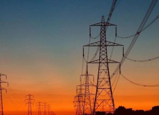 احتجاجاً على قطوعات الكهرباء..أول مليونية من نوعها.. عندما تتقدم الخدمات على أجندة السياسة احتجاجاً على قطوعات الكهرباء..أول مليونية من نوعها.. عندما تتقدم الخدمات على أجندة السياسة