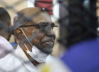 محاكمة البشير تشكل تحدي أمام الحكومة الانتقالية في السودان محاكمة البشير تشكل تحدي أمام الحكومة الانتقالية في السودان