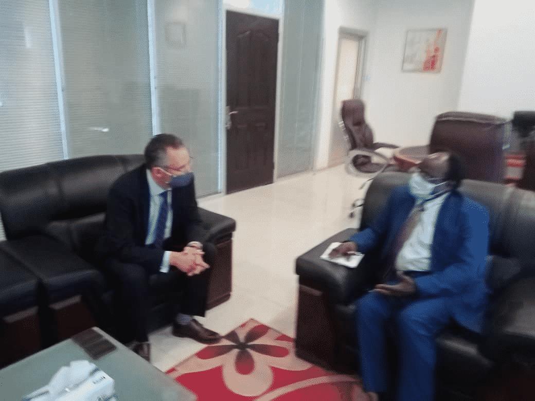 لقاءات أسفيرية بين رجال اعمال امريكيين وسودانيين لقاءات أسفيرية بين رجال اعمال امريكيين وسودانيين