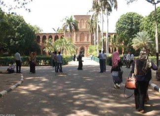 السودان: رسوم باهظة لقبول في الجامعات المجانية السودان: رسوم باهظة لقبول في الجامعات المجانية