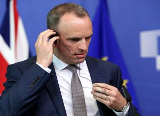 دومينيك راب: أستمد جرأتي وشجاعتي من صائدة البمبان السودانية رفقة عبدالرحمن دومينيك راب: أستمد جرأتي وشجاعتي من صائدة البمبان السودانية رفقة عبدالرحمن