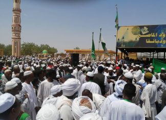 حميدتي: التجنيد الزائف للحركات أشبه بسوق (مواسير) الفاشر حميدتي: التجنيد الزائف للحركات أشبه بسوق (مواسير) الفاشر