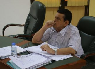 الأمين العام لاتحاد كرة القدم السوداني يوضّح تفاصيل جديدة الأمين العام لاتحاد كرة القدم السوداني يوضّح تفاصيل جديدة