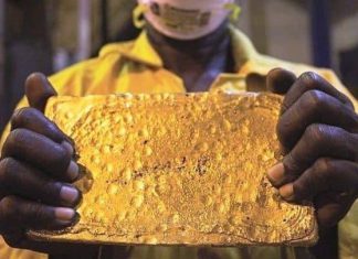 اللجنة التمهيدية للصاغة والمعدنين تكشف عن توقف بيع وشراء الذهب بمناطق الإنتاج اللجنة التمهيدية للصاغة والمعدنين تكشف عن توقف بيع وشراء الذهب بمناطق الإنتاج