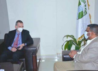 والي الخرطوم يطلب الدعم الفني من بعثة “اليونيتامس” لادارة النفايات والي الخرطوم يطلب الدعم الفني من بعثة “اليونيتامس” لادارة النفايات