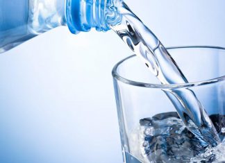 أضرار شرب الكثير من الماء عند الإفطار! أضرار شرب الكثير من الماء عند الإفطار!