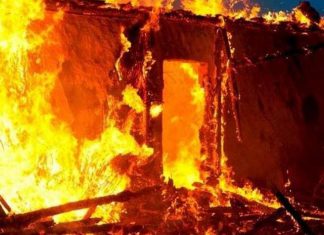 اخماد حريق جديد شب في 4 متاجر بالسوق الشعبي الخرطوم اخماد حريق جديد شب في 4 متاجر بالسوق الشعبي الخرطوم