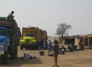 مسلحون مجهولون ينهبون بص سفري وعربة لوري قرب دلامي بجنوب كردفان مسلحون مجهولون ينهبون بص سفري وعربة لوري قرب دلامي بجنوب كردفان