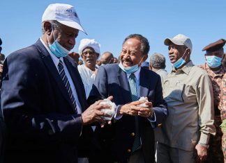 أسباب إلغاء زيارة حمدوك إلى مُنشآت علاجية ودوائية أسباب إلغاء زيارة حمدوك إلى مُنشآت علاجية ودوائية