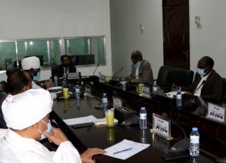 لجنة وزارية تدعو لمراجعة سياسة إستيراد السكر لجنة وزارية تدعو لمراجعة سياسة إستيراد السكر