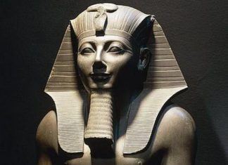 المومياوات الملكية: رحلة ملوك مصر القديمة من الموت إلى “الخلود” المومياوات الملكية: رحلة ملوك مصر القديمة من الموت إلى "الخلود"