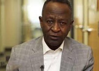 العاملون بالاذاعة والتلفزيون يطالبون باقالة (لقمان ) العاملون بالاذاعة والتلفزيون يطالبون باقالة (لقمان )