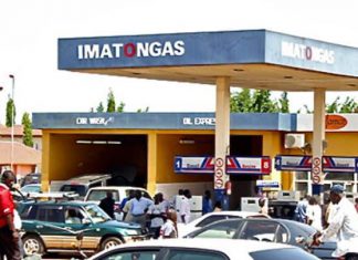 1250 جنيه سعر الجازولين (الحر) بشمال كردفان وضوابط مشددة للتوزيع 1250 جنيه سعر الجازولين (الحر) بشمال كردفان وضوابط مشددة للتوزيع