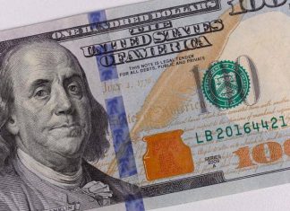 الدولار يتخطي حاجز الـ(400) جنيه بالسوق الموازي الدولار يتخطي حاجز الـ(400) جنيه بالسوق الموازي