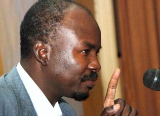 أحمد هارون يرفض الإدلاء بأقواله للنيابة العامة.. ويعلن استعداده للذهاب إلى لاهاي أحمد هارون يرفض الإدلاء بأقواله للنيابة العامة.. ويعلن استعداده للذهاب إلى لاهاي