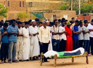 ياسر عرمان: الذين قاموا بإطلاق النار على المدنيين العُزّل يتبعون للقوات المسلحة ياسر عرمان: الذين قاموا بإطلاق النار على المدنيين العُزّل يتبعون للقوات المسلحة