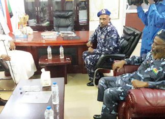 والي غرب كردفان يشيد بدور الأجهزة النظامية في حفظ الأمن والي غرب كردفان يشيد بدور الأجهزة النظامية في حفظ الأمن