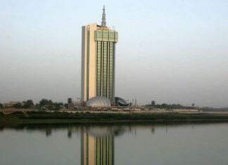 وزارة الاتصالات تطرح مشروعات بقيمة (2) مليار دولار وزارة الاتصالات تطرح مشروعات بقيمة (2) مليار دولار