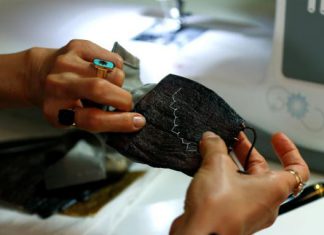 هل يمكن الاستغناء عن الكمامة بعد تلقي لقاح كورونا؟ هل يمكن الاستغناء عن الكمامة بعد تلقي لقاح كورونا؟