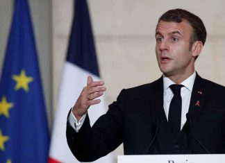 ماكرون:نظام البشير استخدم الإسلام السياسي لتغطية تجاوزاته ماكرون:نظام البشير استخدم الإسلام السياسي لتغطية تجاوزاته