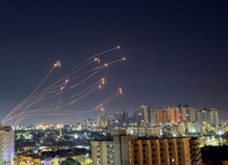 “ضربة مدوية”.. حماس تعلن قصف 6 قواعد جوية إسرائيلية "ضربة مدوية".. حماس تعلن قصف 6 قواعد جوية إسرائيلية