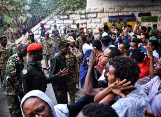 مصدر عسكري سوداني يتهم قوى سياسية بتعبئة الشارع ضد الجيش مصدر عسكري سوداني يتهم قوى سياسية بتعبئة الشارع ضد الجيش