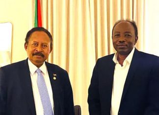 حمدوك للنازحين: بعملنا المشترك يمكن أن نبني السودان الذي نحلم به ونفخر به حمدوك للنازحين: بعملنا المشترك يمكن أن نبني السودان الذي نحلم به ونفخر به