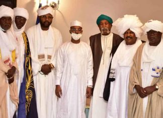 وفد شعبي سوداني يقدم التعازي للمجلس العسكري التشادي بإنجمينا وفد شعبي سوداني يقدم التعازي للمجلس العسكري التشادي بإنجمينا