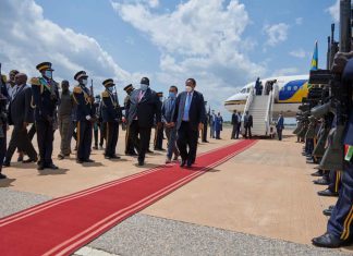 علي متن طائرة سودانير (حنبنيهو ) حمدوك يصل جوبا علي متن طائرة سودانير (حنبنيهو ) حمدوك يصل جوبا