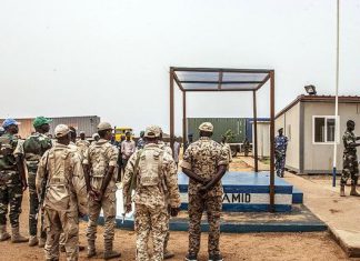 القائم بأعمال اليوناميد يعرب عن قلق الأمم المتحدة تجاه أعمال النهب التي تتعرض لها مقار المنظمة القائم بأعمال اليوناميد يعرب عن قلق الأمم المتحدة تجاه أعمال النهب التي تتعرض لها مقار المنظمة