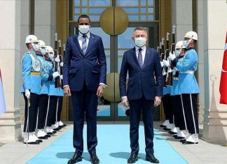 وكالة: حميدتي أجرى محادثات مع نائب الرئيس التركي وكالة: حميدتي أجرى محادثات مع نائب الرئيس التركي