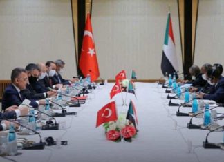 حميدتي في أنقرة: إنزال الاتفاقيات الموقعة مع تركيا إلى أرض الواقع أمر “مهم” حميدتي في أنقرة: إنزال الاتفاقيات الموقعة مع تركيا إلى أرض الواقع أمر “مهم”