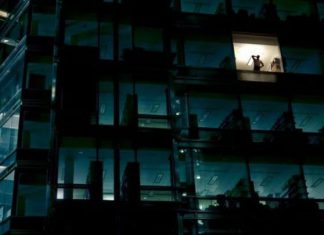 كيف يمكن أن يؤدي إفراطك في العمل إلى موتك؟ كيف يمكن أن يؤدي إفراطك في العمل إلى موتك؟