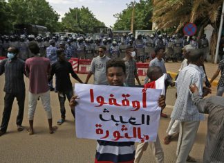 العدالة الانتقالية .. قضايا شهداء الثورة تسير ببطء !!