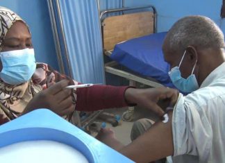 مسؤولة بالصحة: لقاح كورونا آمن ولا يسبب مشاكل صحية مسؤولة بالصحة: لقاح كورونا آمن ولا يسبب مشاكل صحية