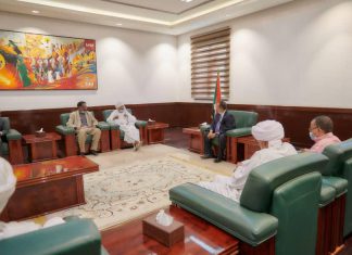 حمدوك معلقاً على الأزمة الحالية: “سياسية بالدرجة الأولى” حمدوك معلقاً على الأزمة الحالية: “سياسية بالدرجة الأولى”