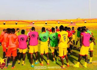 المريخ يتدرب بملعبه والمران يشهد إنضمام ثلاثي الشباب المريخ يتدرب بملعبه والمران يشهد إنضمام ثلاثي الشباب