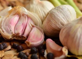 تحذير من تناول القهوة والثوم على معدة خالية تحذير من تناول القهوة والثوم على معدة خالية