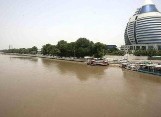 بينهم ثلاثة فتيات … شرطة الدفاع المدني ولاية الخرطوم تنقذ 4 أشخاص من قاع النهر بينهم ثلاثة فتيات … شرطة الدفاع المدني ولاية الخرطوم تنقذ 4 أشخاص من قاع النهر