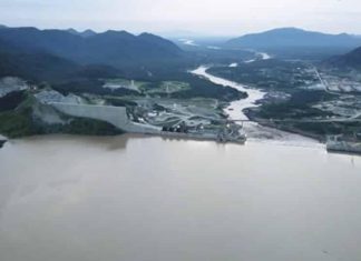 مطالبات إثيوبية للسودان ومصر بدفع تكاليف حماية النيل على مدار 40 عاما مطالبات إثيوبية للسودان ومصر بدفع تكاليف حماية النيل على مدار 40 عاما