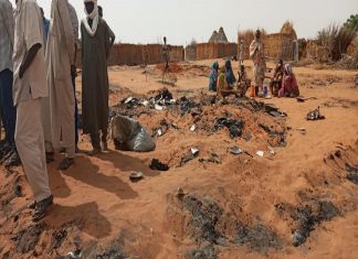 حريق هائل يشرد العشرات من الأسر بالفاشر حريق هائل يشرد العشرات من الأسر بالفاشر