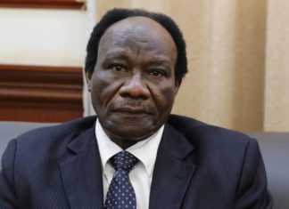 وزير الاستثمار السوداني: سنوقع اتفاقية للتبادل واستغلال الموارد الإفريقية خلال منتدى هيئات الاستثمار وزير الاستثمار السوداني: سنوقع اتفاقية للتبادل واستغلال الموارد الإفريقية خلال منتدى هيئات الاستثمار