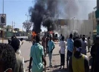 .تحذيرات من “ثورة جياع”.. السودان في مواجهة “سلاح ذي حدين” .تحذيرات من “ثورة جياع”.. السودان في مواجهة “سلاح ذي حدين”