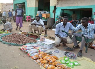 معاش الناس.. هل من ضوء في نهاية النفق؟! معاش الناس.. هل من ضوء في نهاية النفق؟!