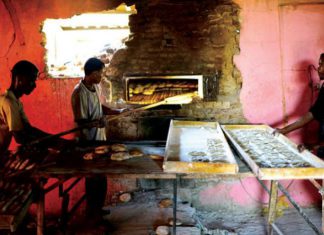 اتحاد المخابز: خروج 400 مخبز عن الخدمة اتحاد المخابز: خروج 400 مخبز عن الخدمة