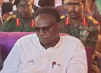 قيادي بالجيش الشعبي يهاجم الحكومة ويطالبها بـ(التنحي) قيادي بالجيش الشعبي يهاجم الحكومة ويطالبها بـ(التنحي)