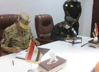 الجيشان السوداني والمصري يوقعان مذكرة للتعاون المشترك الجيشان السوداني والمصري يوقعان مذكرة للتعاون المشترك